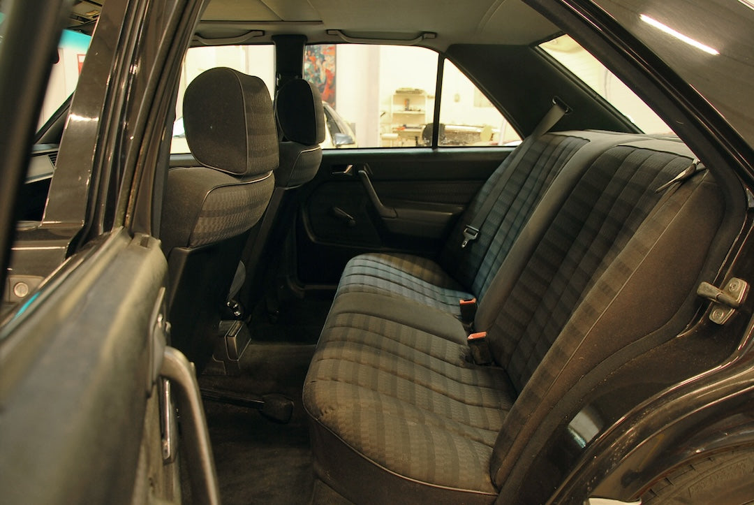 Mercedes-Benz 190E 2.6