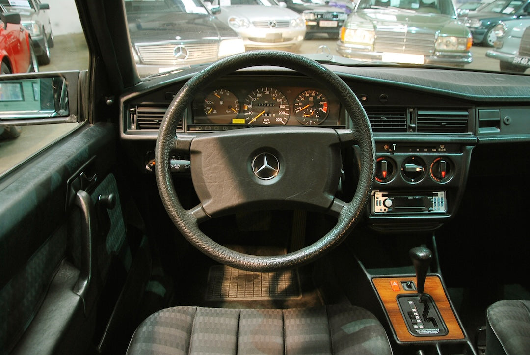 Mercedes-Benz 190E