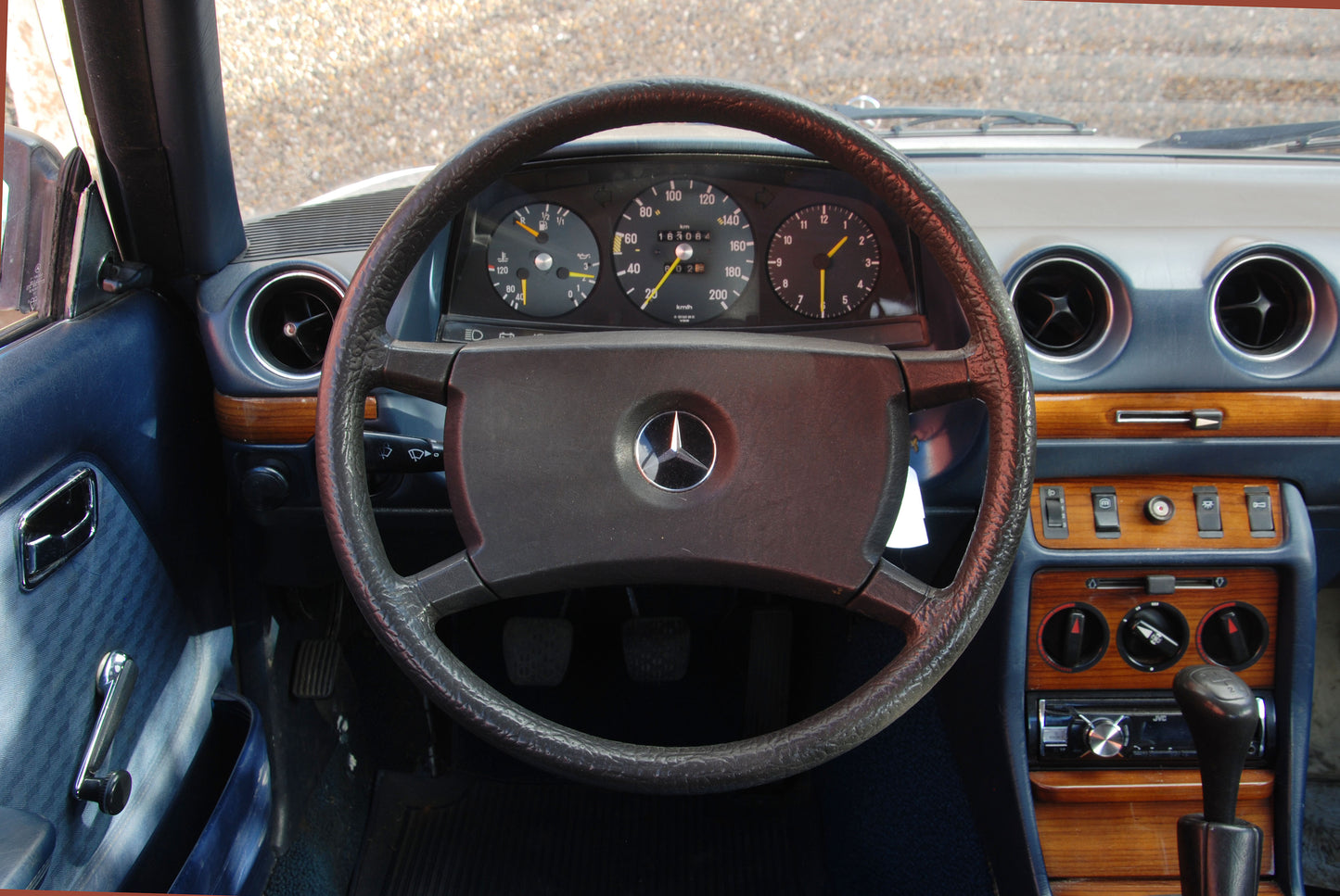 Mercedes-Benz 230C